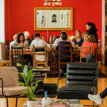 Living Lounge Hostel-2